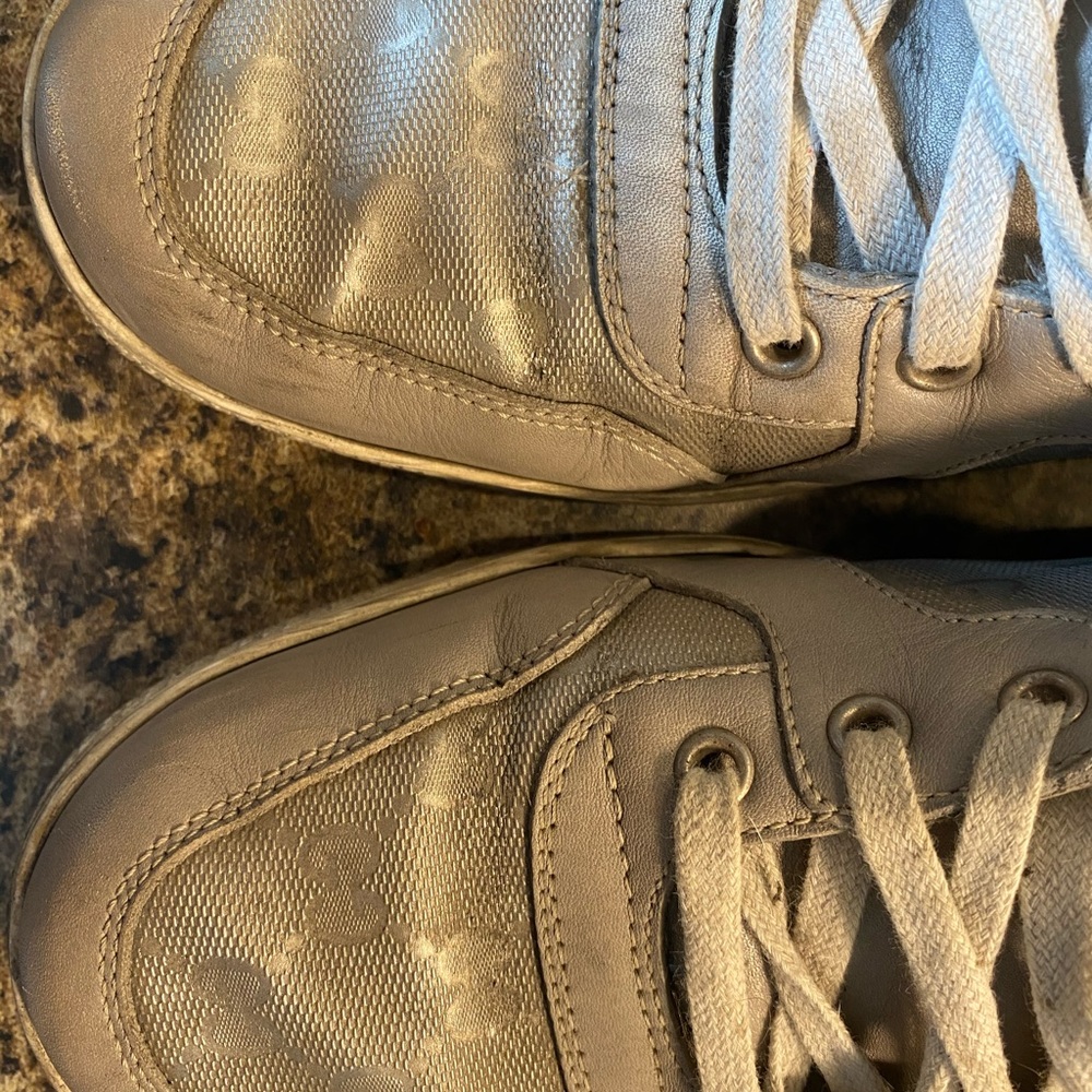Gucci shoes 10g